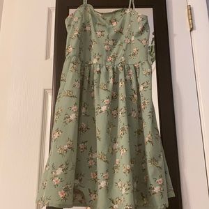 Green floral kids dress